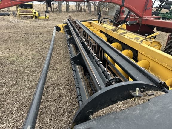 Image of New Holland H7150 equipment image 2