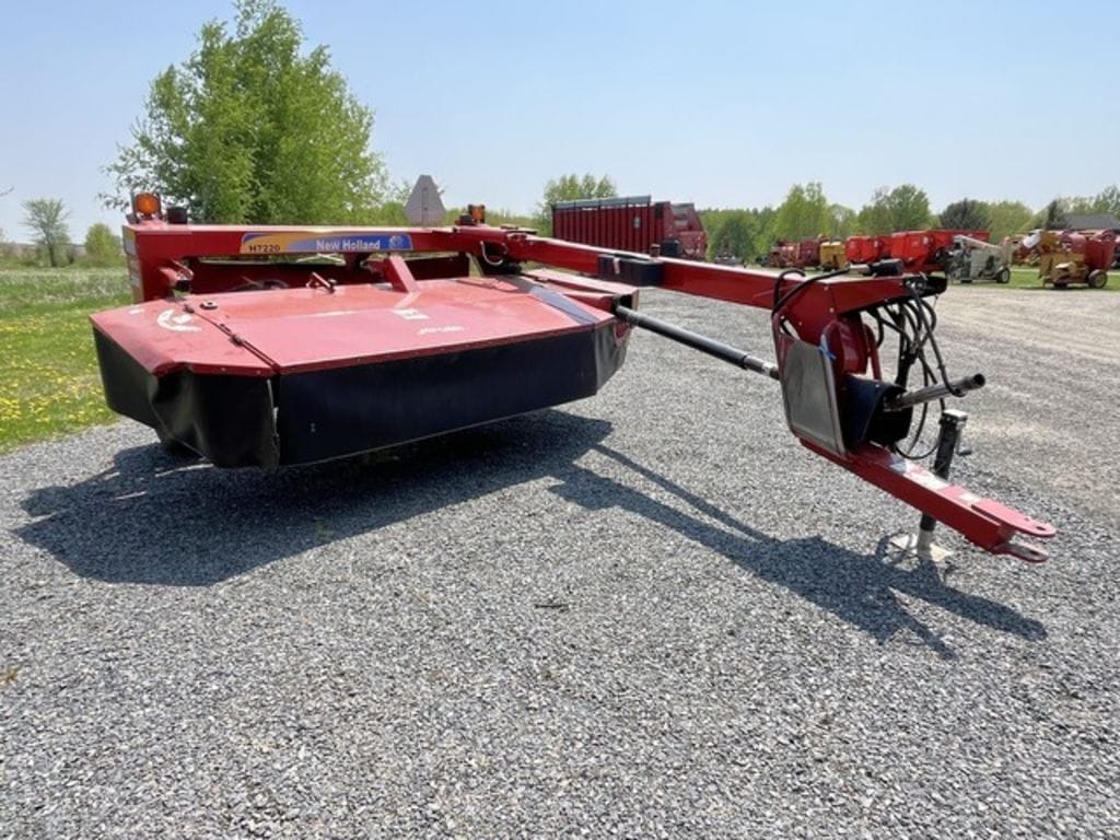 Main image New Holland H7220