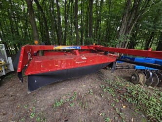 2011 New Holland H7230 Equipment Image0