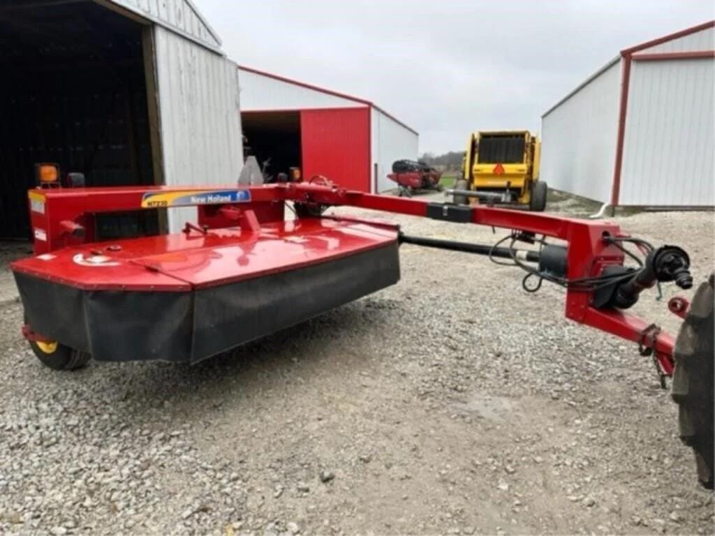 Main image New Holland H7230