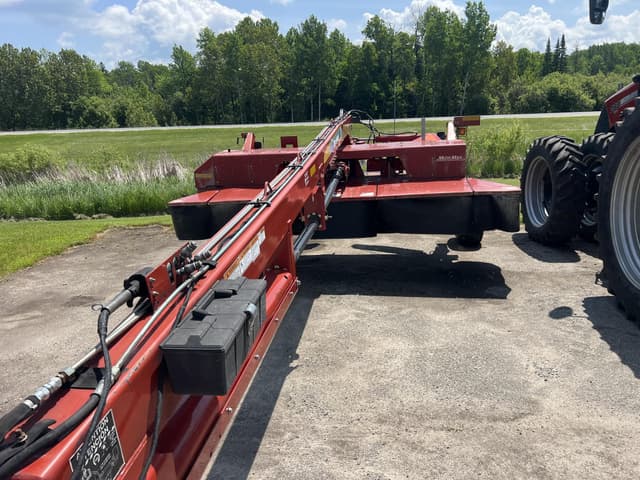 Image of New Holland H7450 equipment image 1