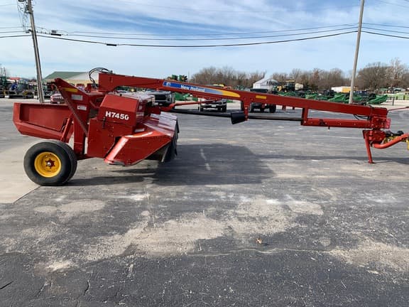 Image of New Holland H7450 equipment image 4
