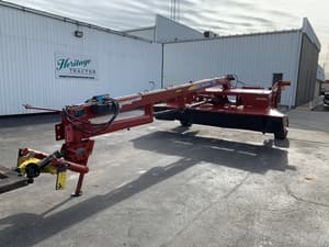 2011 New Holland H7450 Image