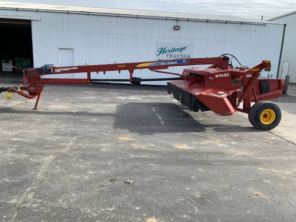 Image of New Holland H7450 equipment image 1