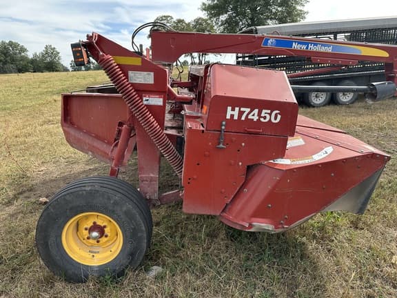 Image of New Holland H7450 equipment image 2