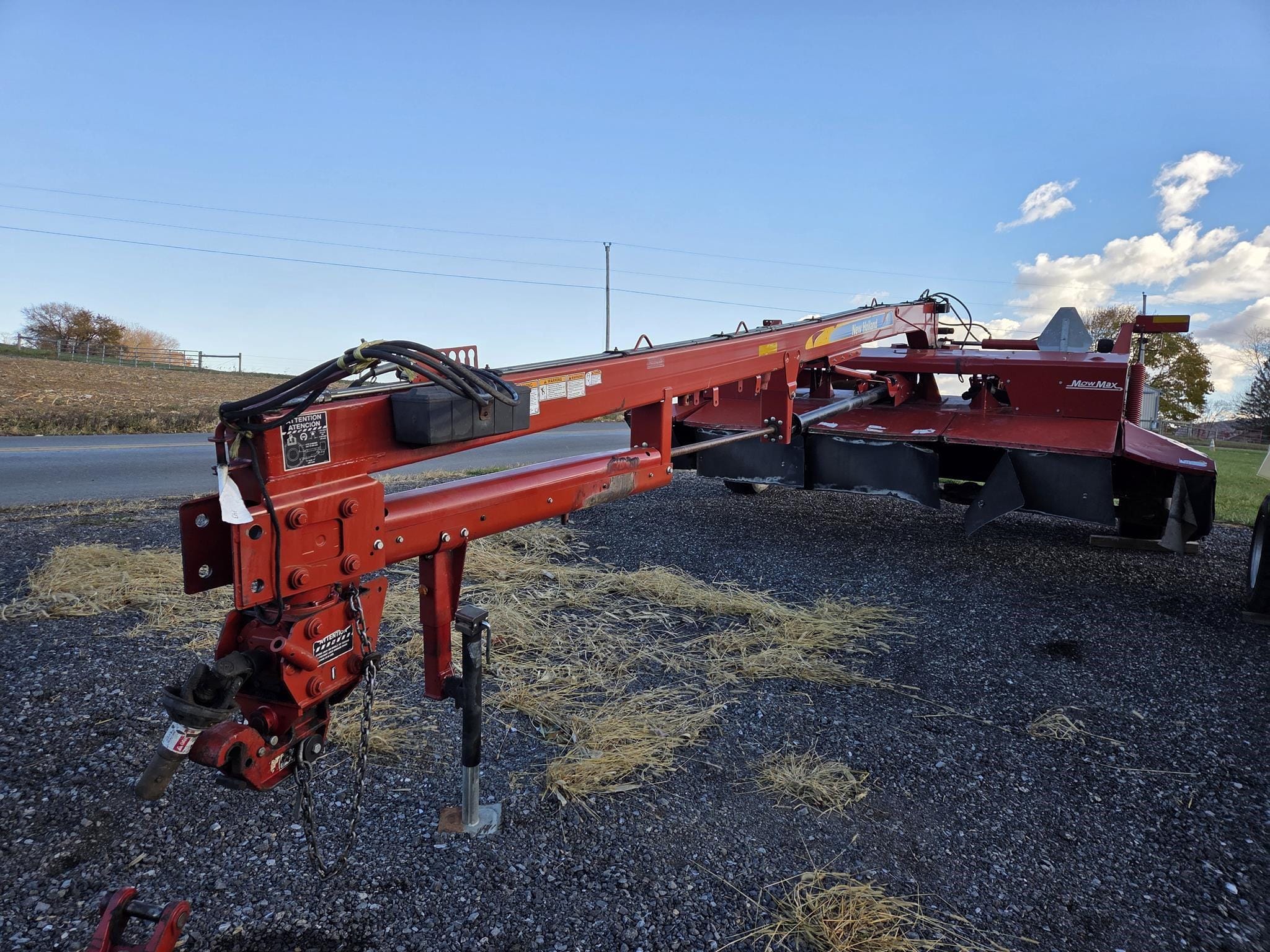 2011 New Holland H7450 Equipment Image0
