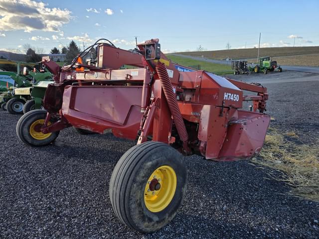 Image of New Holland H7450 equipment image 3