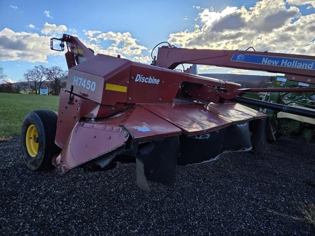 Image of New Holland H7450 equipment image 2