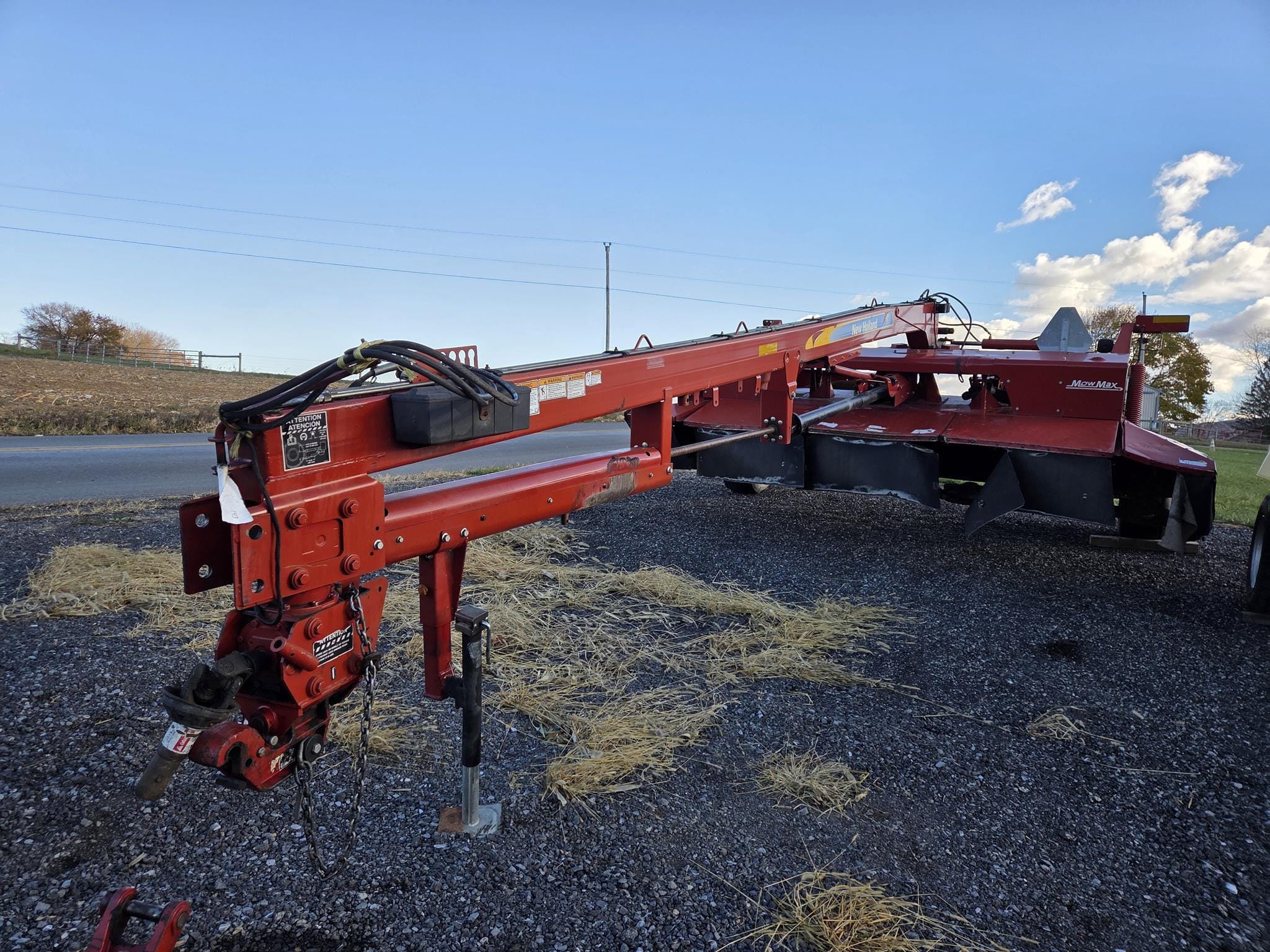 2011 New Holland H7450 Equipment Image0