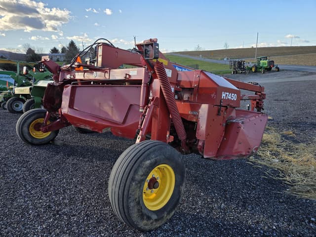 Image of New Holland H7450 equipment image 3