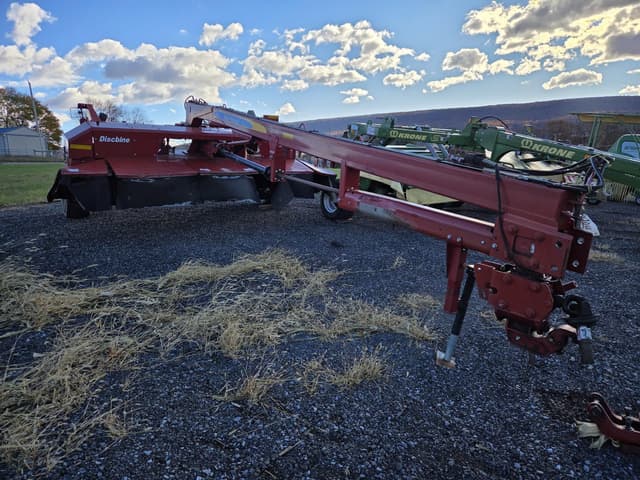 Image of New Holland H7450 equipment image 1