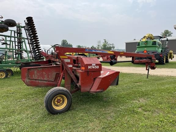 Image of New Holland H7450 equipment image 1