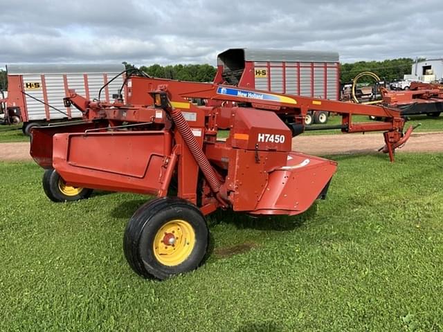 Image of New Holland H7450 equipment image 4