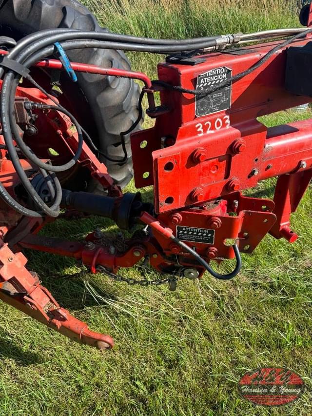 Image of New Holland H7450 equipment image 3