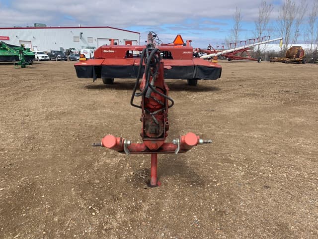 Image of New Holland H7460 equipment image 2