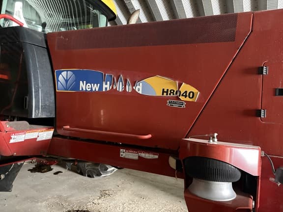 Image of New Holland H8040 equipment image 1