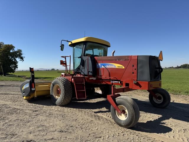 Image of New Holland H8040 equipment image 2