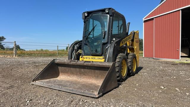 Image of New Holland L215 equipment image 1