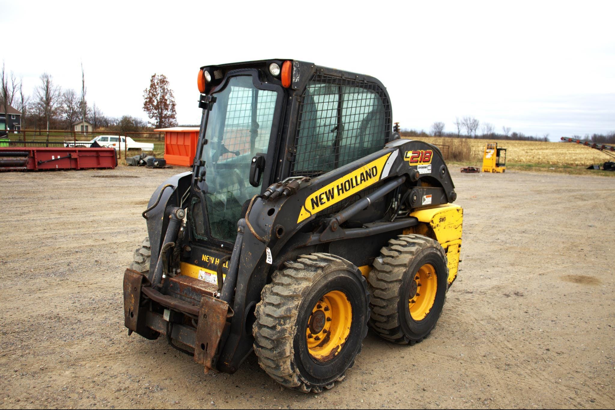 2011 New Holland L218 Equipment Image0
