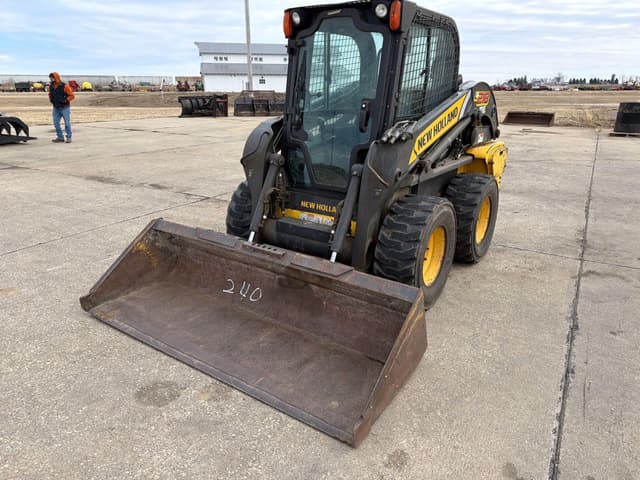 Image of New Holland L218 equipment image 1