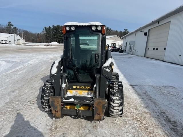 Image of New Holland L220 equipment image 3