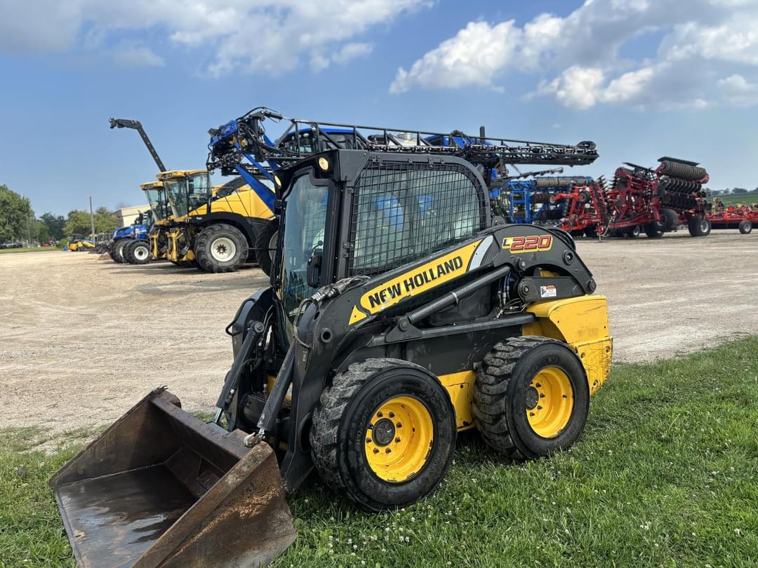 Image of New Holland L220 Primary image