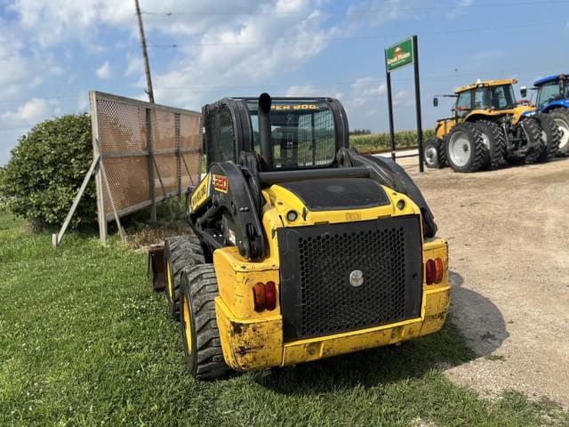 Image of New Holland L220 equipment image 2