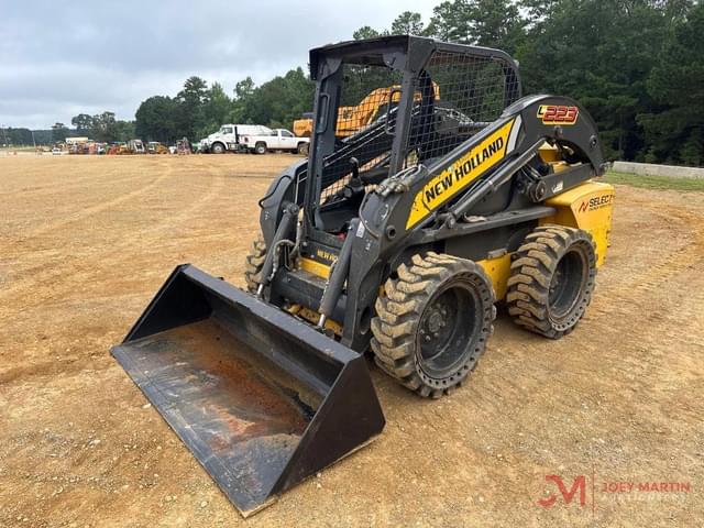 Image of New Holland L223 equipment image 3