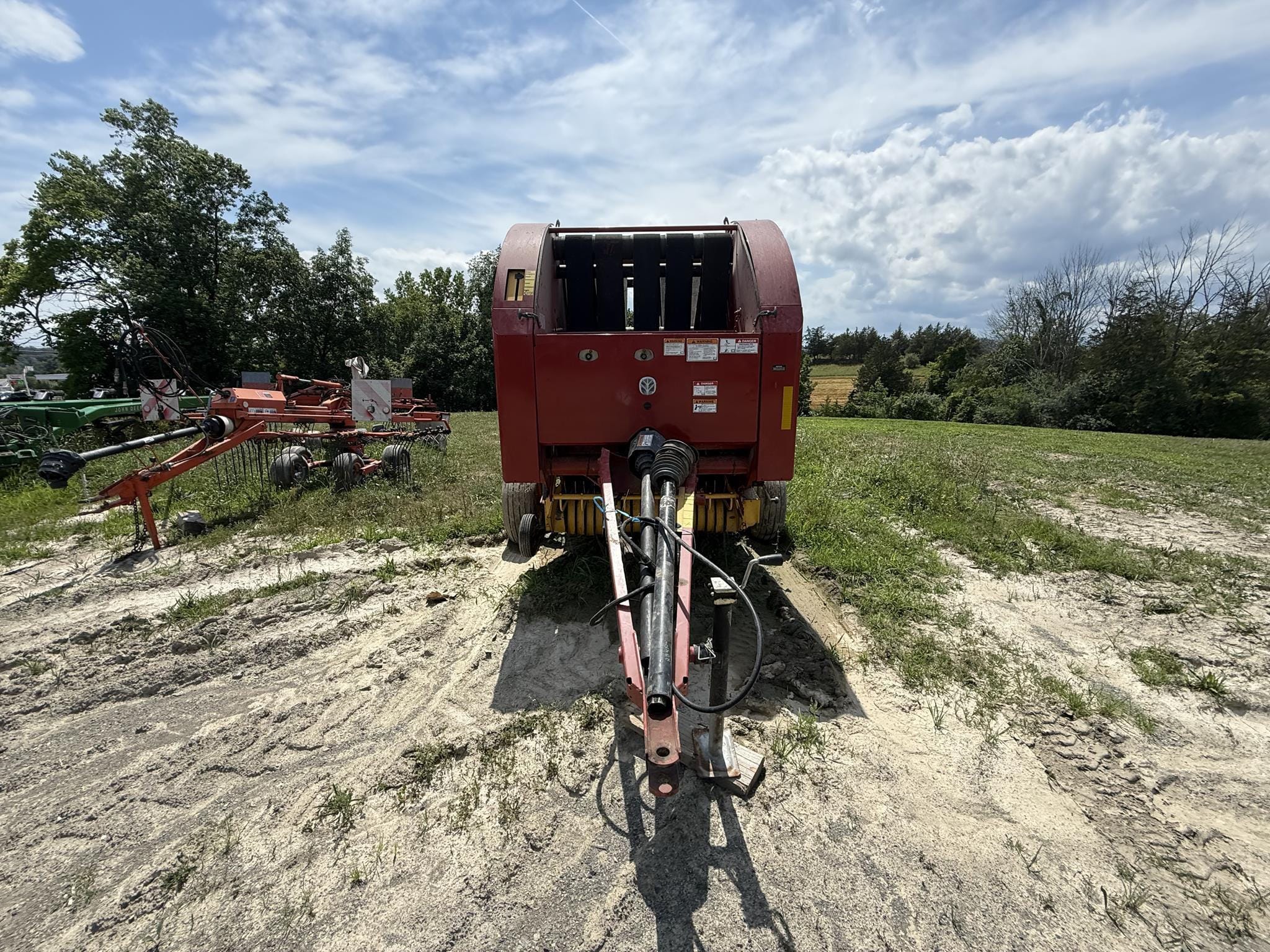 2011 New Holland RB450 Equipment Image0