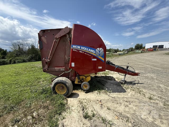 Image of New Holland RB450 equipment image 2