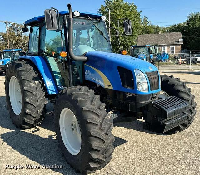 Image of New Holland T5070 equipment image 2