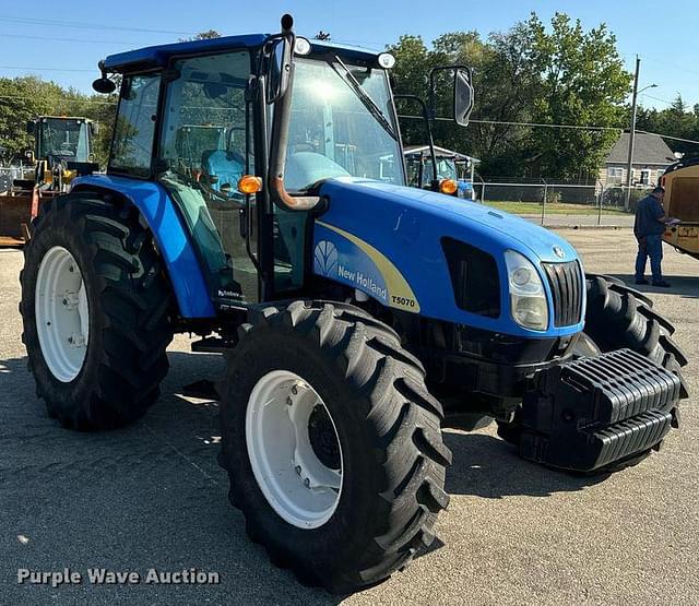 Image of New Holland T5070 equipment image 2