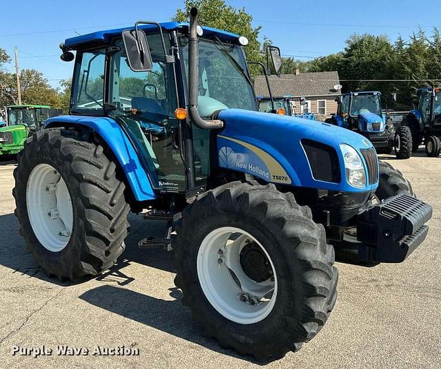 Image of New Holland T5070 equipment image 2