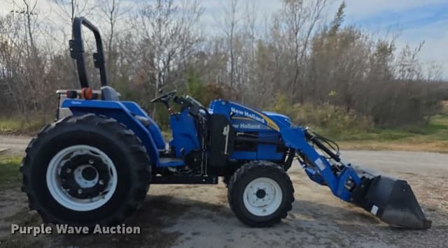 Image of New Holland T1530 equipment image 3