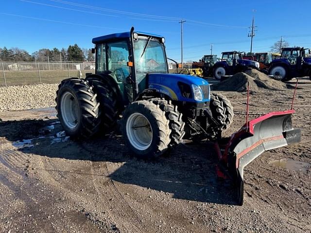 Image of New Holland T4030 equipment image 2