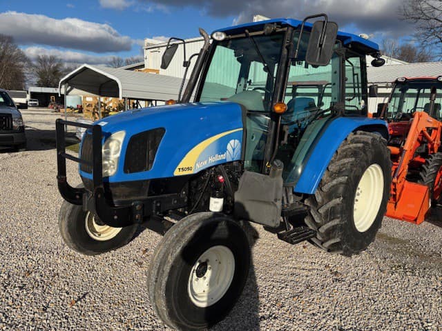 Image of New Holland T5050 equipment image 2