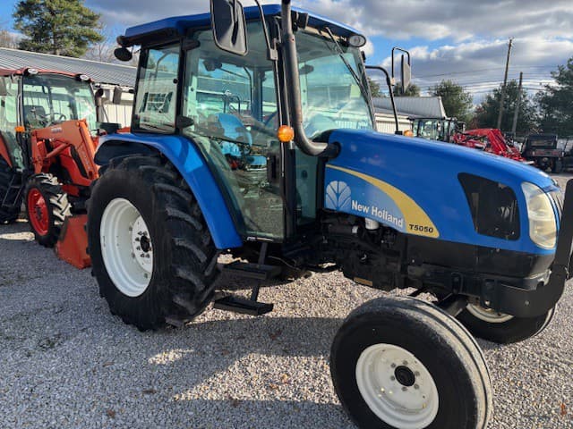 Image of New Holland T5050 equipment image 4
