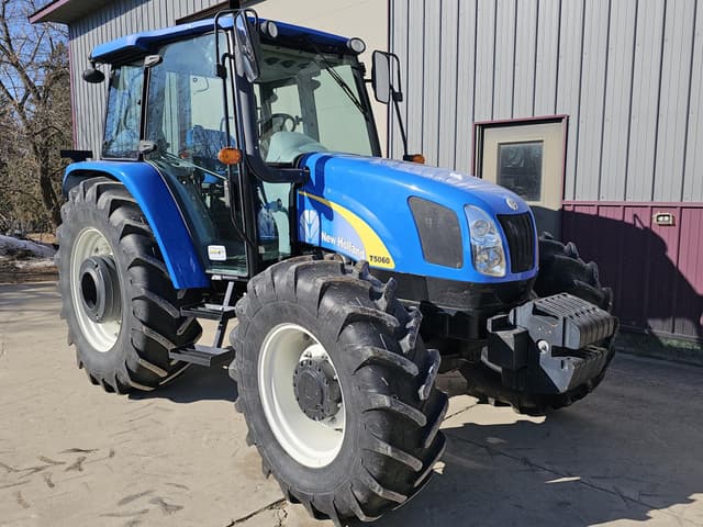Image of New Holland T5060 equipment image 4