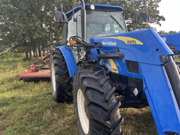 2011 New Holland T5060 Equipment Image0