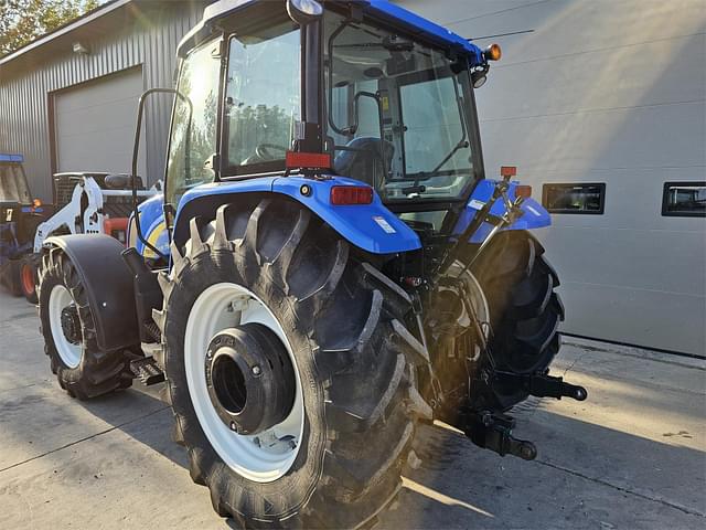 Image of New Holland T5070 equipment image 1