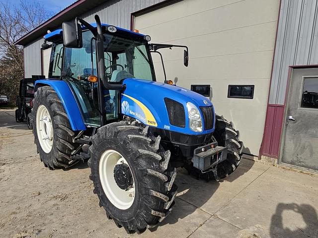 Image of New Holland T5070 equipment image 2