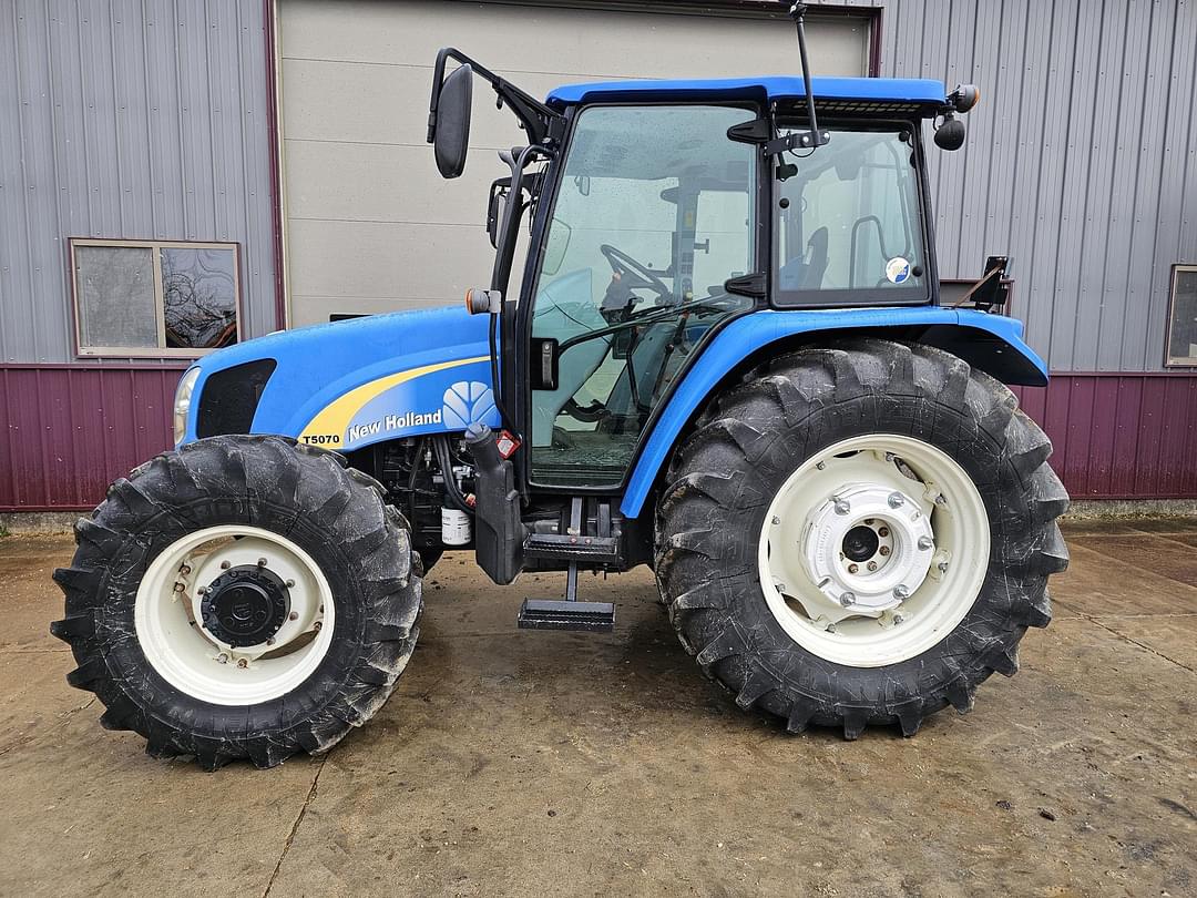 Image of New Holland T5070 Primary image