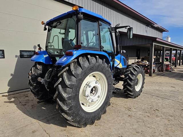 Image of New Holland T5070 equipment image 4