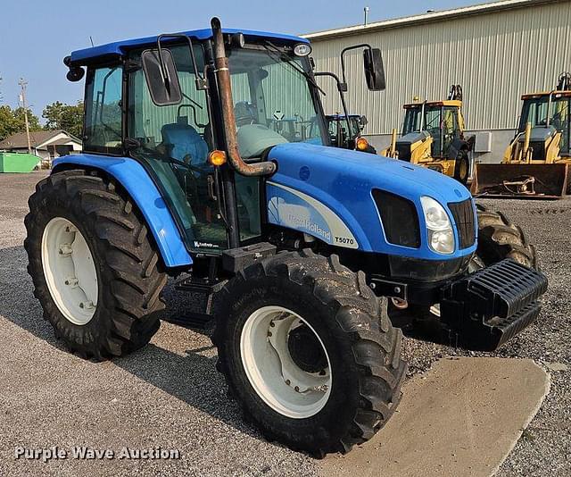 Image of New Holland T5070 equipment image 2