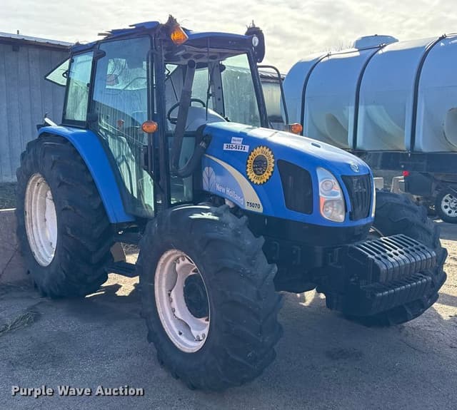 Image of New Holland T5070 equipment image 2