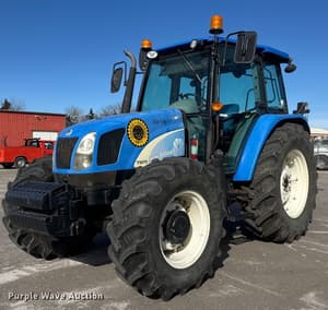 2011 New Holland T5070 Image