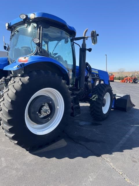 Image of New Holland T6050 Plus equipment image 3