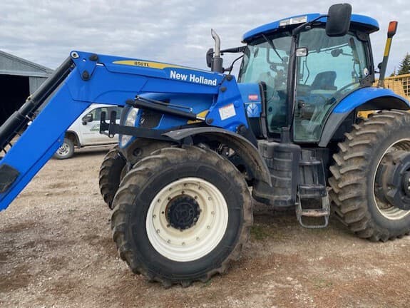 Image of New Holland T7040 equipment image 4