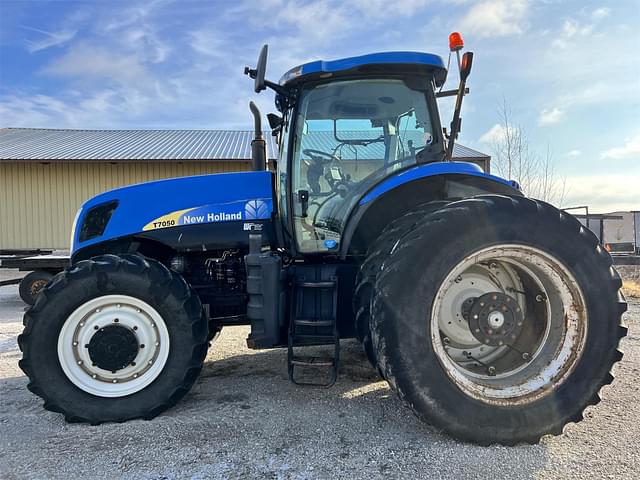 Image of New Holland T7050 equipment image 2