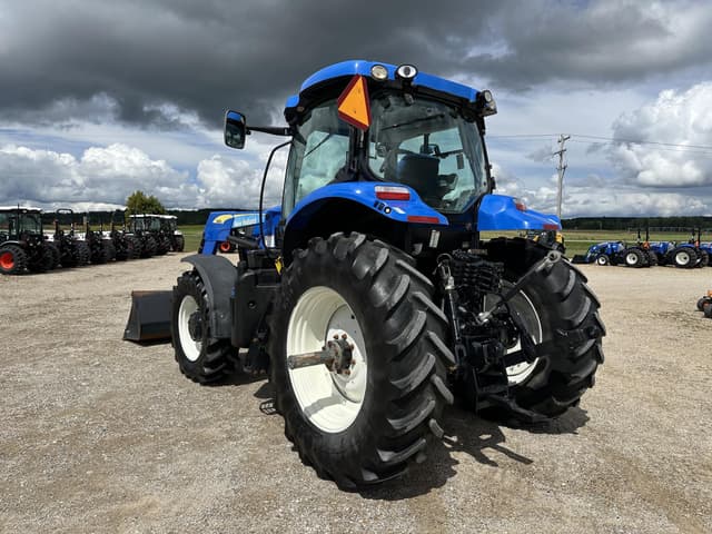 Image of New Holland T7.210 equipment image 2